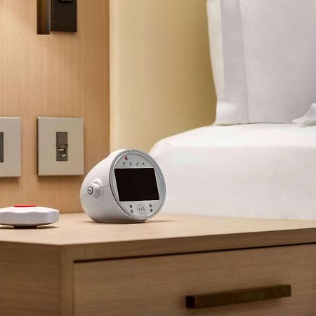 Ramada By Wyndham Riyadh King Fahd Road Экстерьер фото A bedside alarm